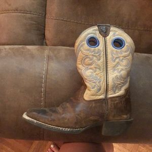Boys Ariat boots